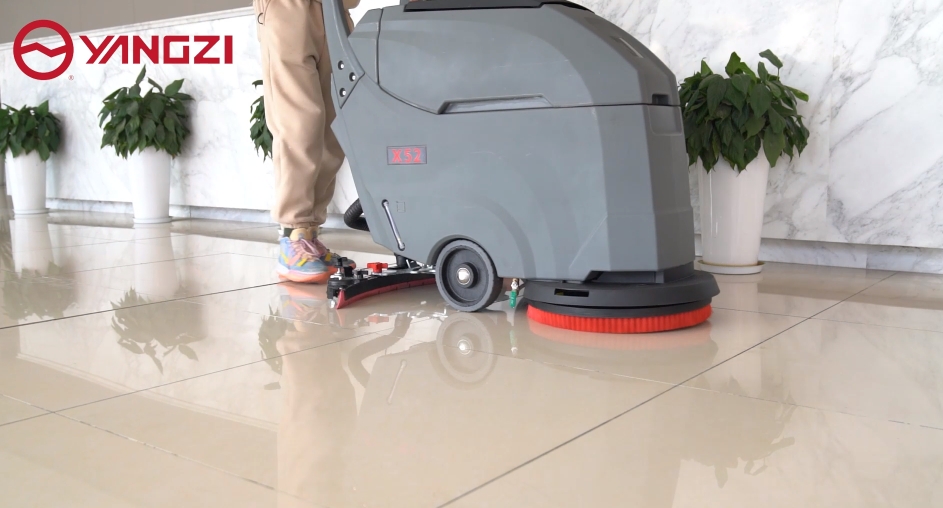 手推式洗地機(jī)